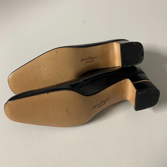 Salvatore Ferragamo Pump Patent Leather Black Block Heel 5 B Vintage Cla… - Picture 10 of 10
